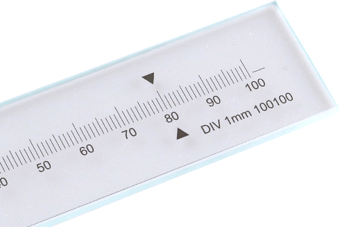 2 标准玻璃线纹尺 4