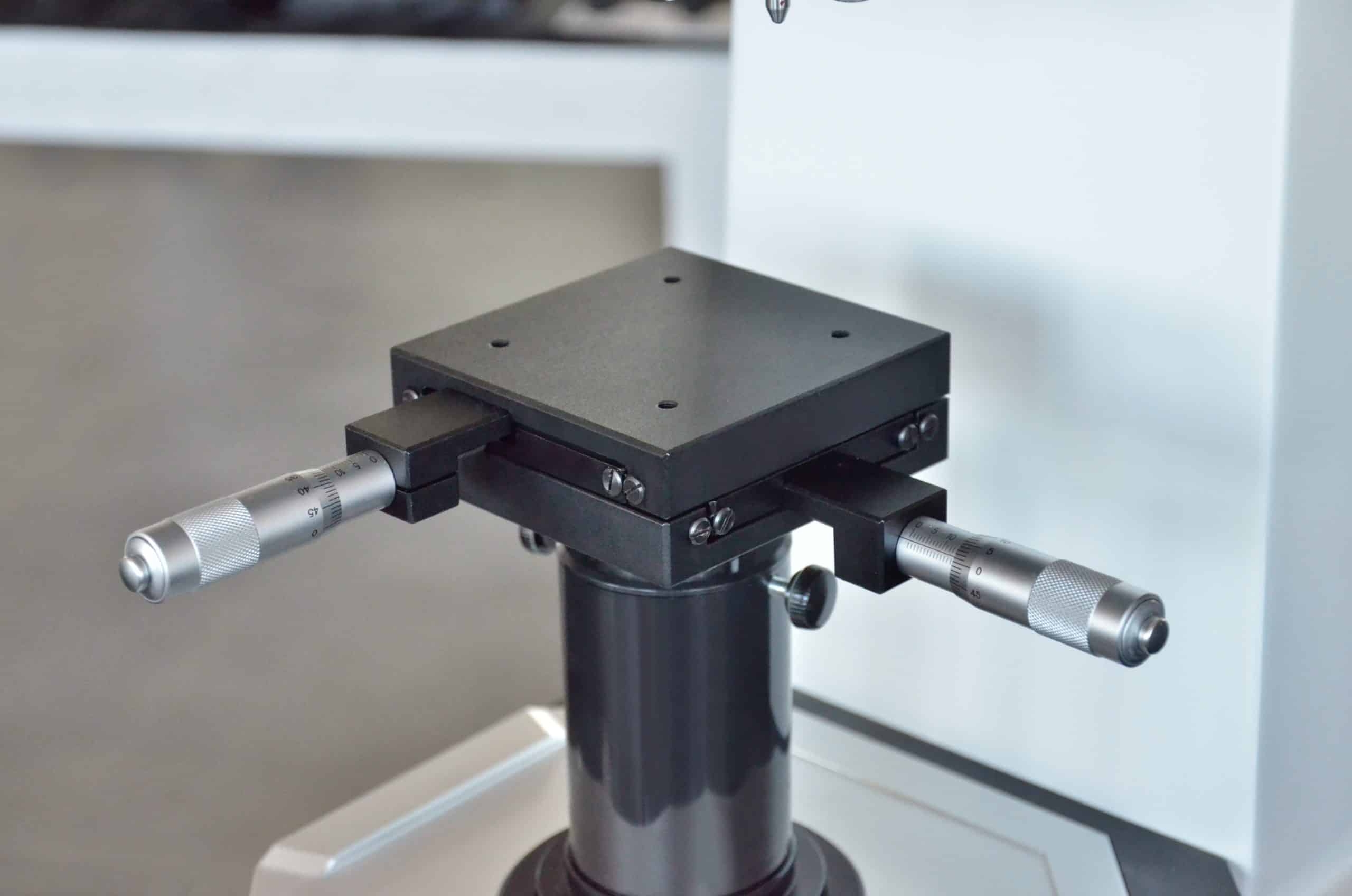 MVicky 1000 Rockwell Hardness Tester4 scaled